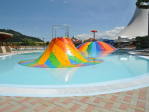 Fun Bubble Pool<p>Bąbelki z niekończącą się zabawą - są już dostępne w Gino Paradise Besenova!<p>