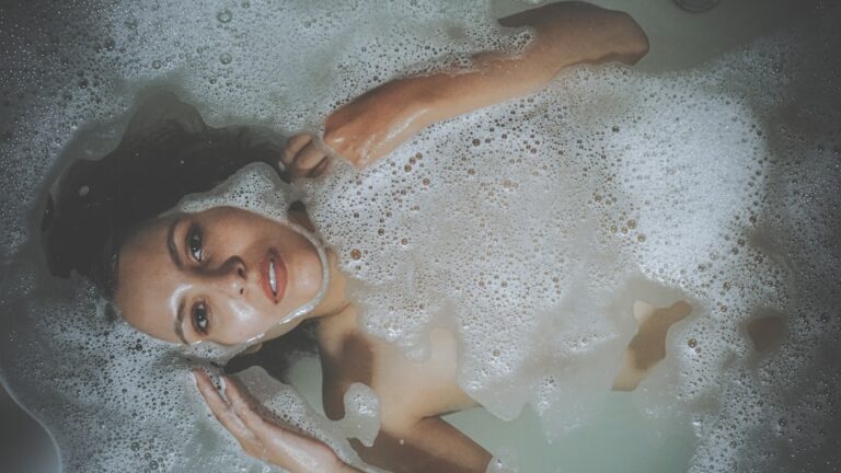 Termalne kąpiele siarkowe – dla kogo i gdzie warto spróbować?