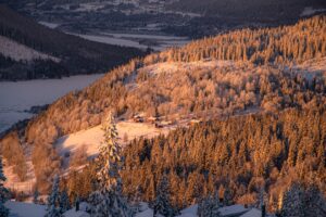 Apartament z widokiem na termy – jak wybrać najlepszy z balkonem?