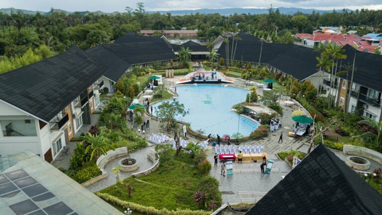 Jak zaplanować idealny rodzinny weekend w aquaparku? Poradnik