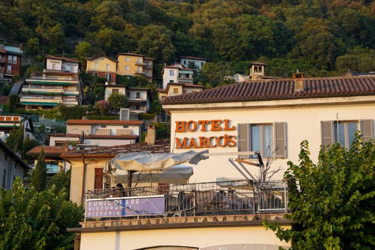 Sauna fińska czy parowa? Podpowiadamy, którą wybrać dla siebie