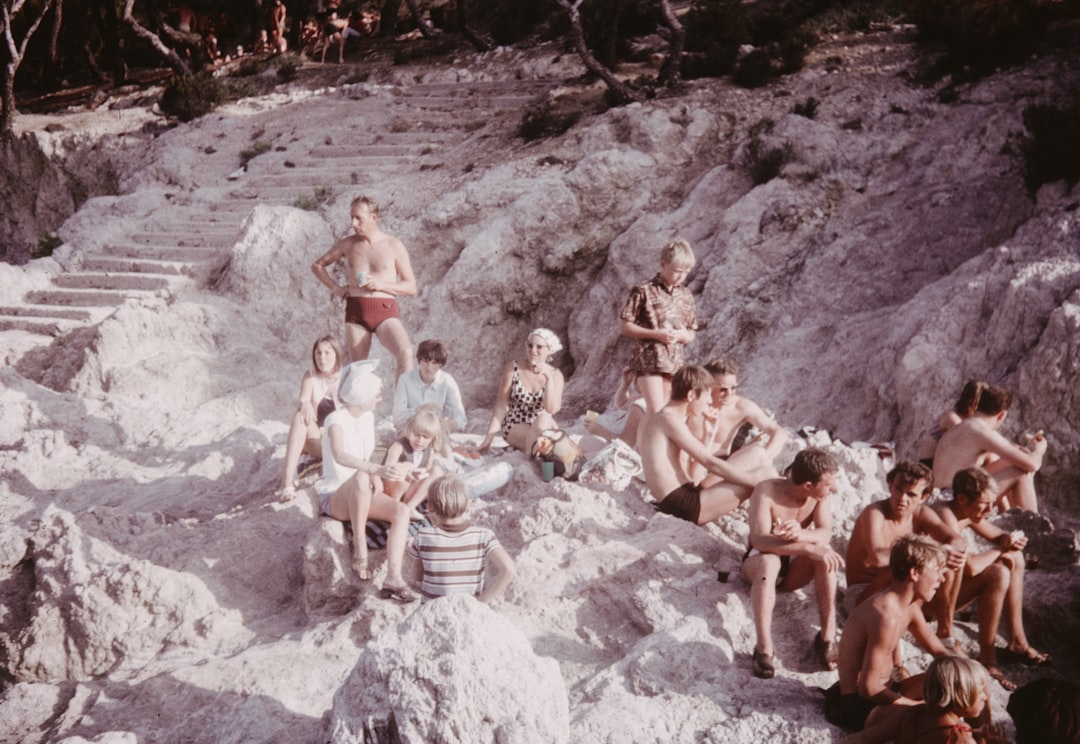 Termy z kąpielą borowinową – jak wygląda zabieg i dla kogo jest polecany?